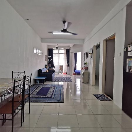 Unie Homestay Wakaf Che Yeh Exterior photo