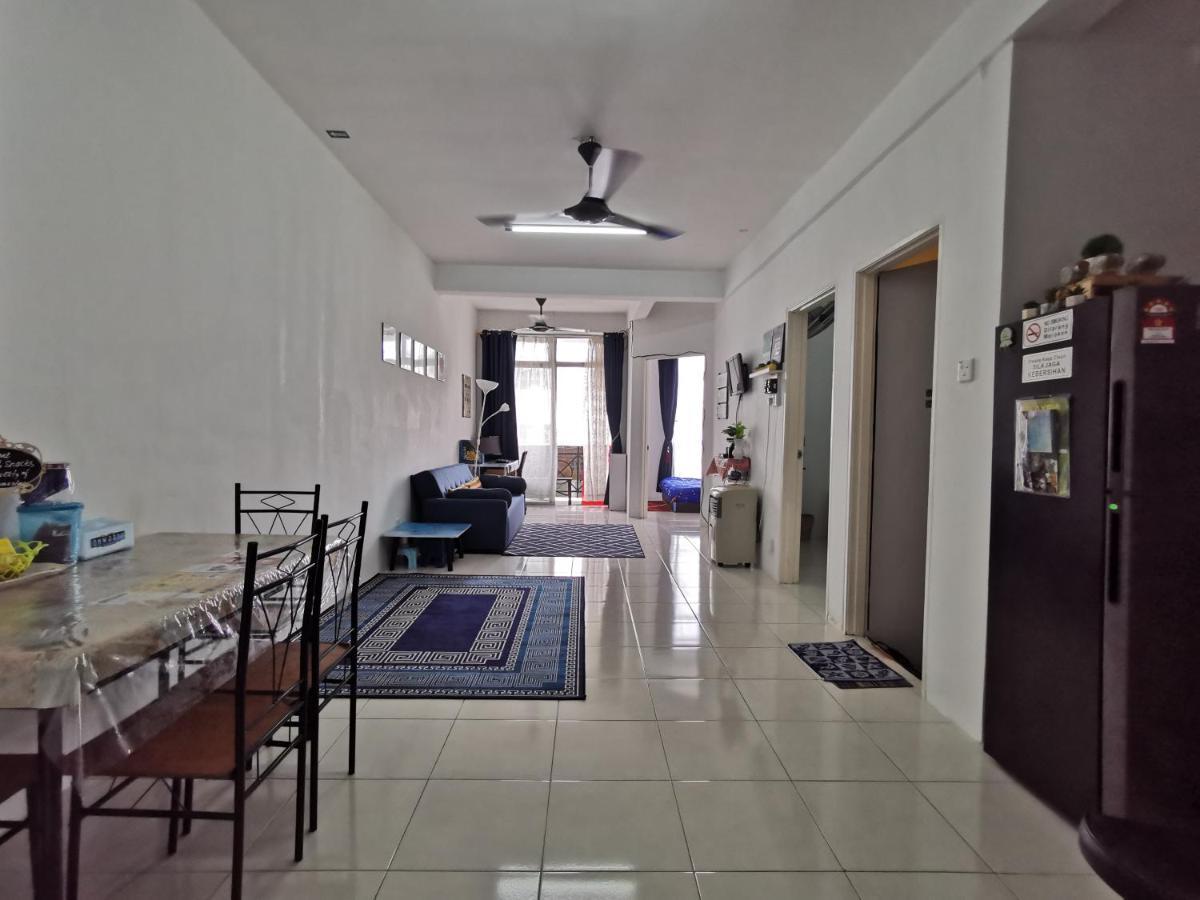 Unie Homestay Wakaf Che Yeh Exterior photo